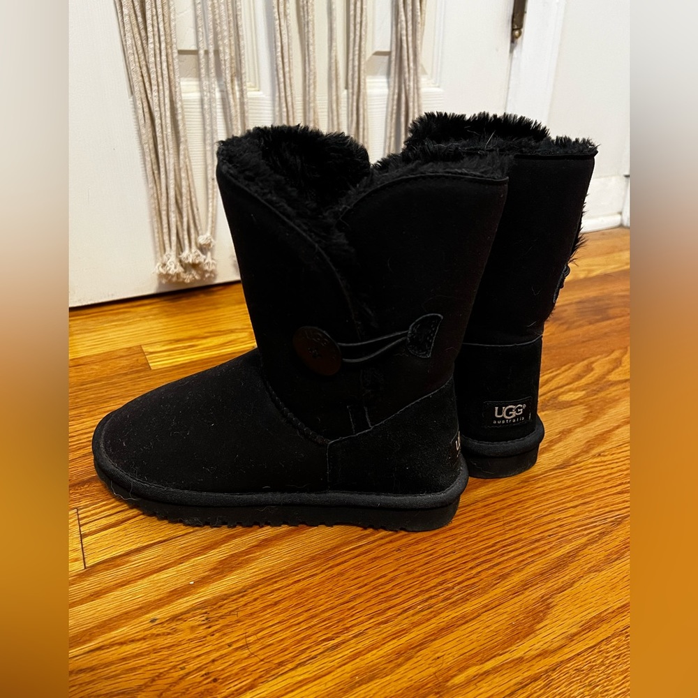 Ugg Bailey Button